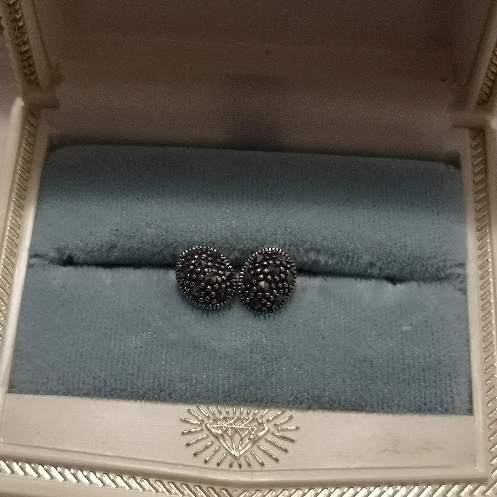 Marcasite 925  studs - Picture 2 of 3